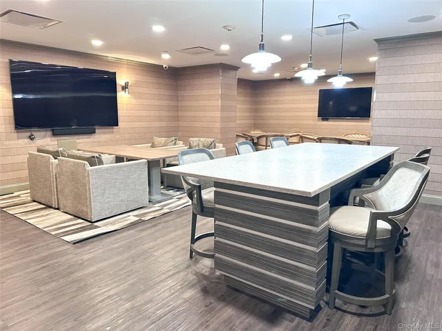 $899,000 | 10 City Place, Unit 12H, White Plains, NY 10601