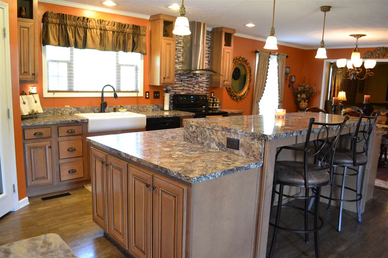 280 Strickland Road Campobello, SC 29322 - Photo 9 of 28
