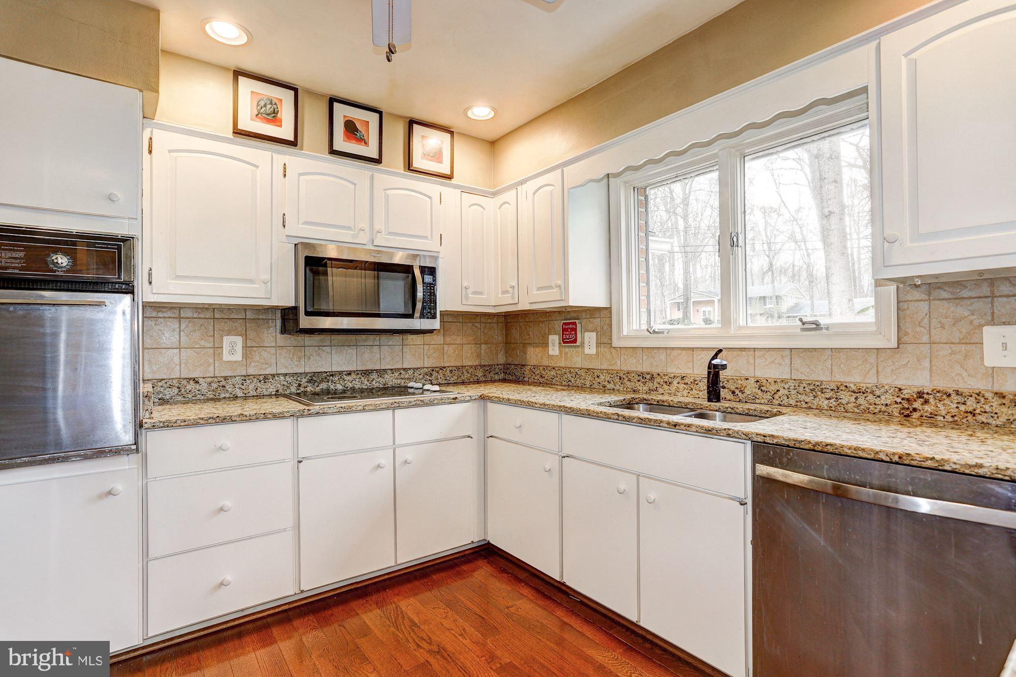 12256 Carroll Mill Road Ellicott City, MD 21042 - Photo 13 of 44 Eat-In Kitchen