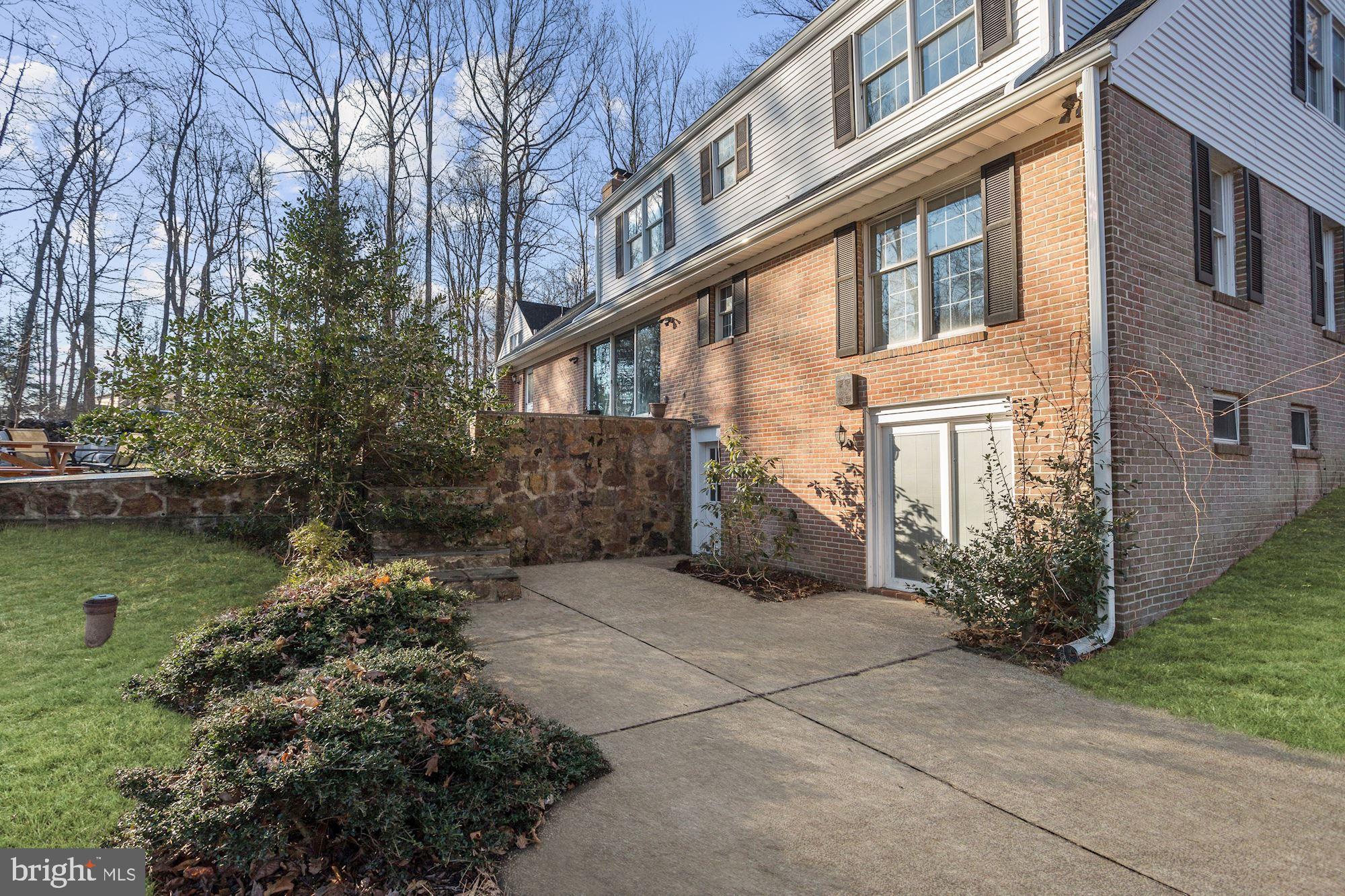 12256 Carroll Mill Road Ellicott City, MD 21042 - Photo 35 of 44 Patio