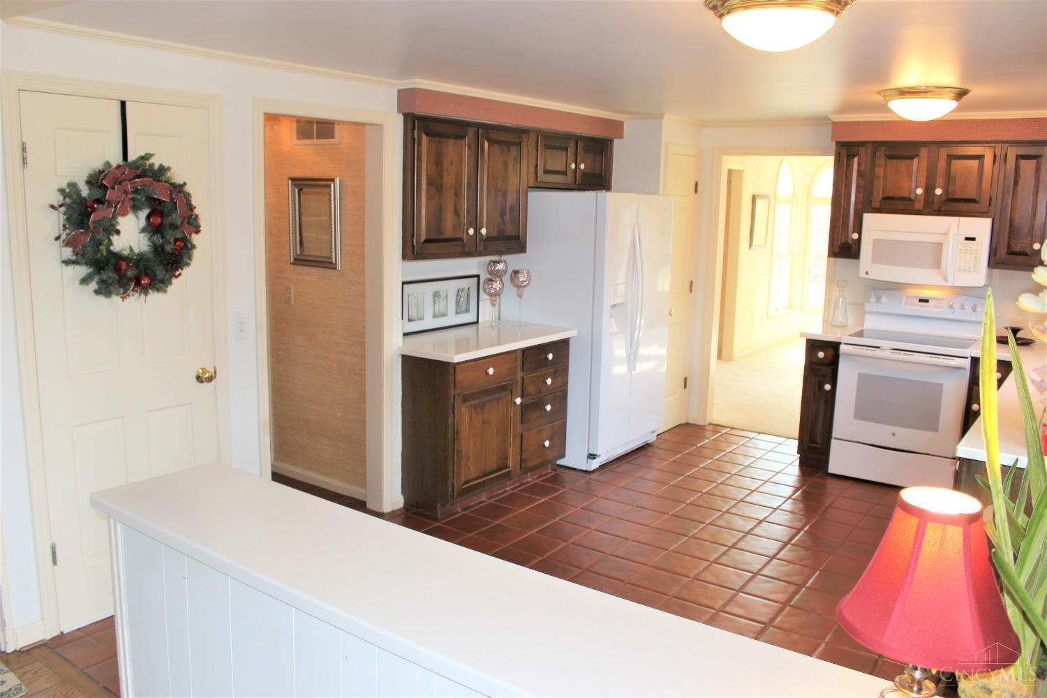2723 Newtown Road Cincinnati, OH 45244 - Photo 7 of 24 Gallery Image 7