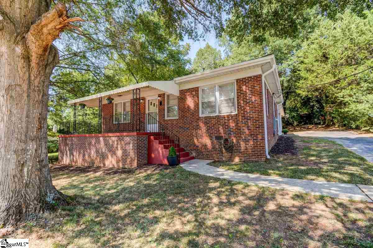 916 North Franklin Road Greenville, SC 29617 - Photo 3 of 30 Gallery Image 3