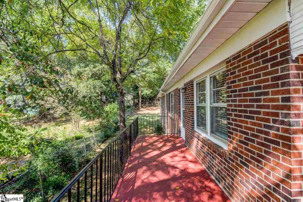 916 North Franklin Road Greenville, SC 29617 - Photo 8 of 30 Gallery Image 8