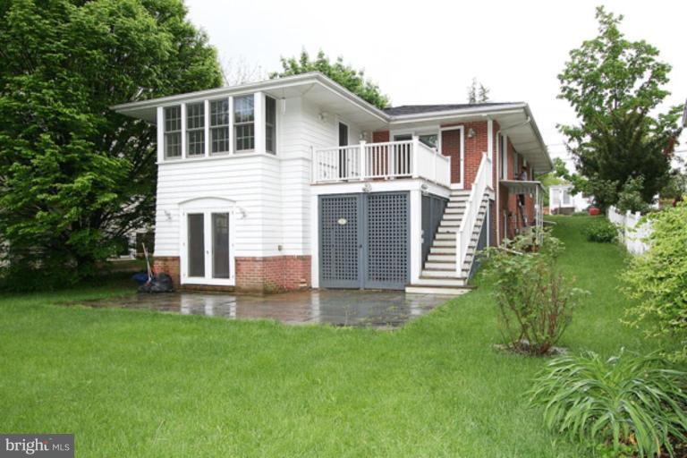 711 Chesapeake Avenue Silver Spring, MD 20910 - Photo 23 of 27 Exterior (Rear)