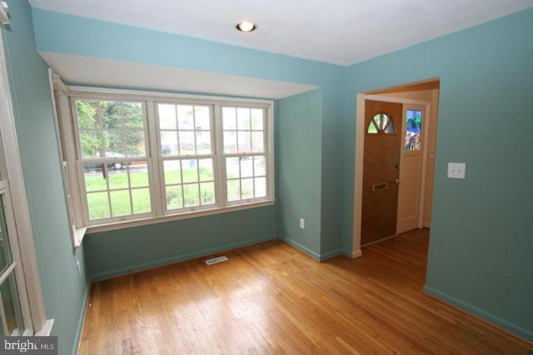 711 Chesapeake Avenue Silver Spring, MD 20910 - Photo 10 of 27 Dining Room #2