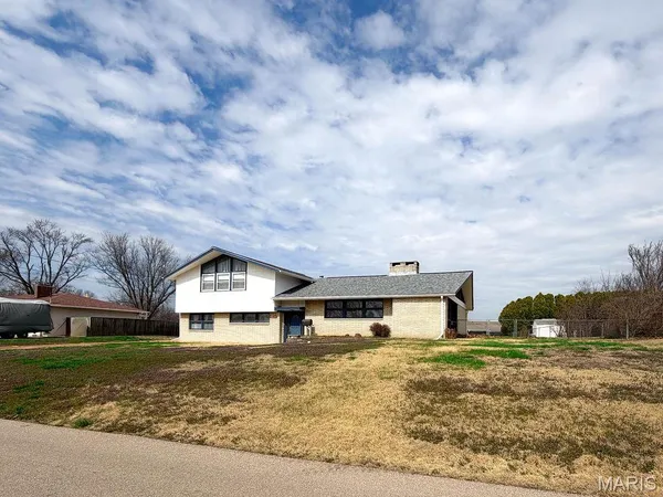 $374,900 | 1521 Sweeney Drive, Festus, MO 63028