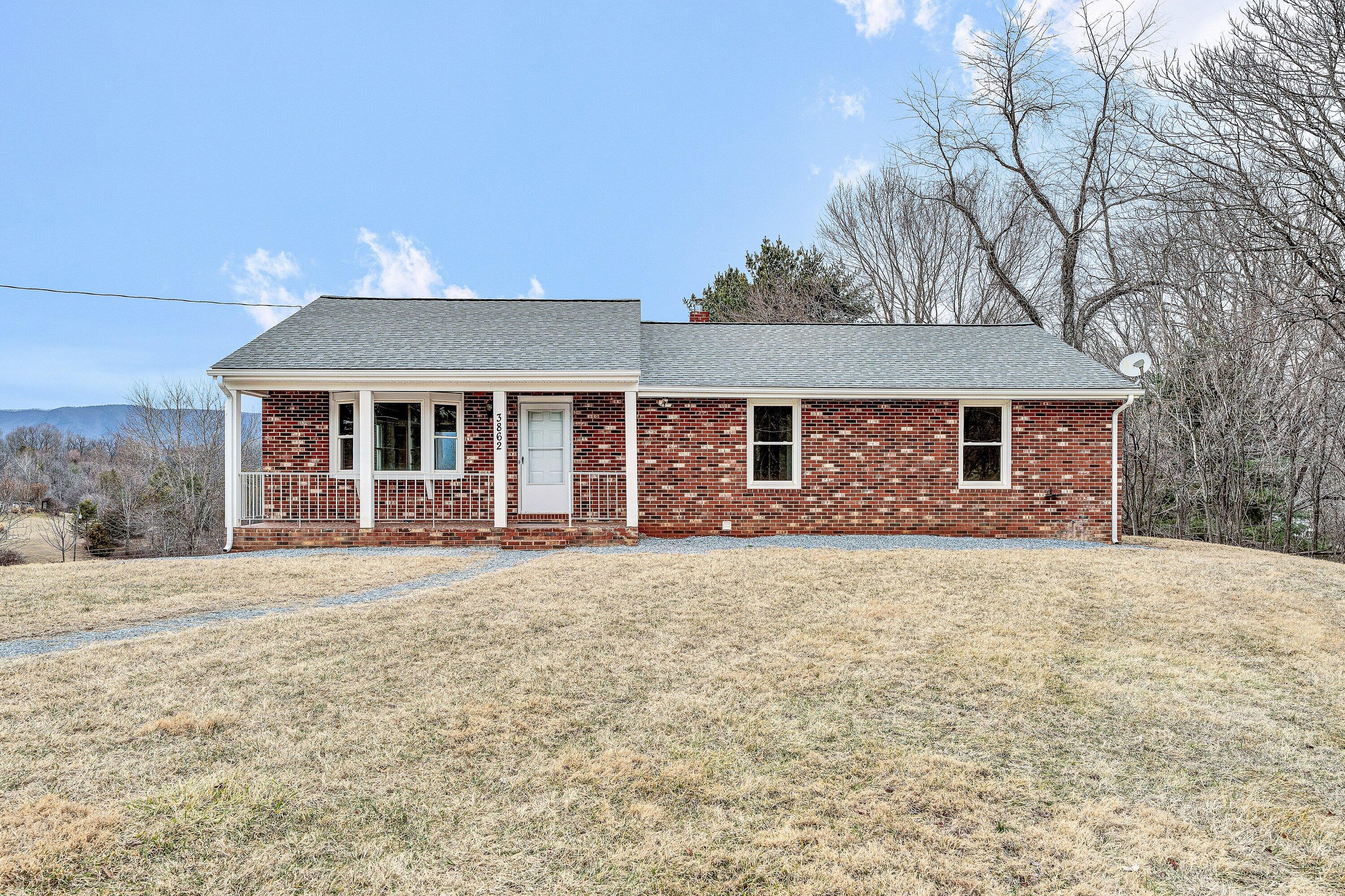 3862 Country Club Road Troutville, VA 24175 - Photo 1 of 52 Front