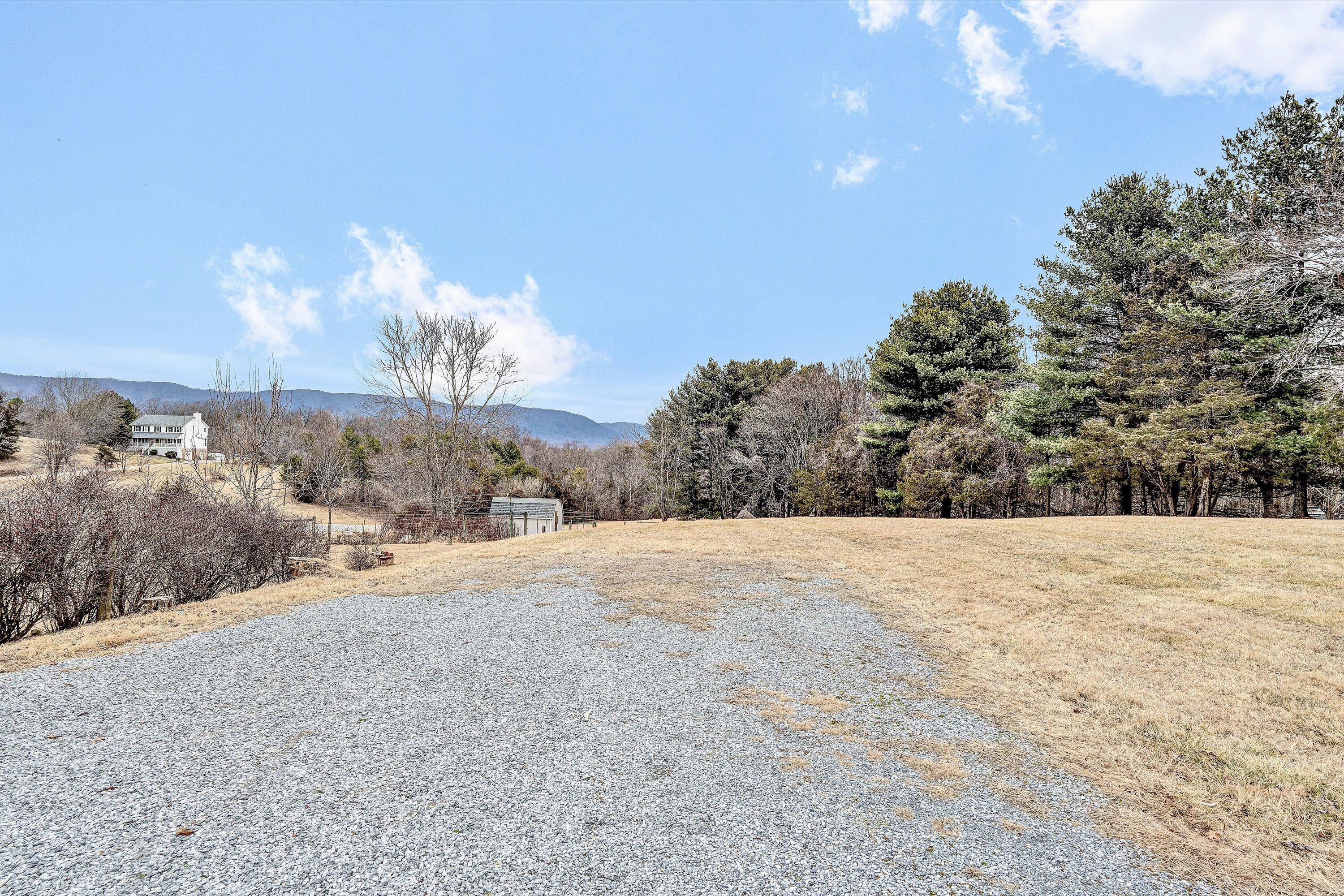 3862 Country Club Road Troutville, VA 24175 - Photo 4 of 52 47-DSC00433