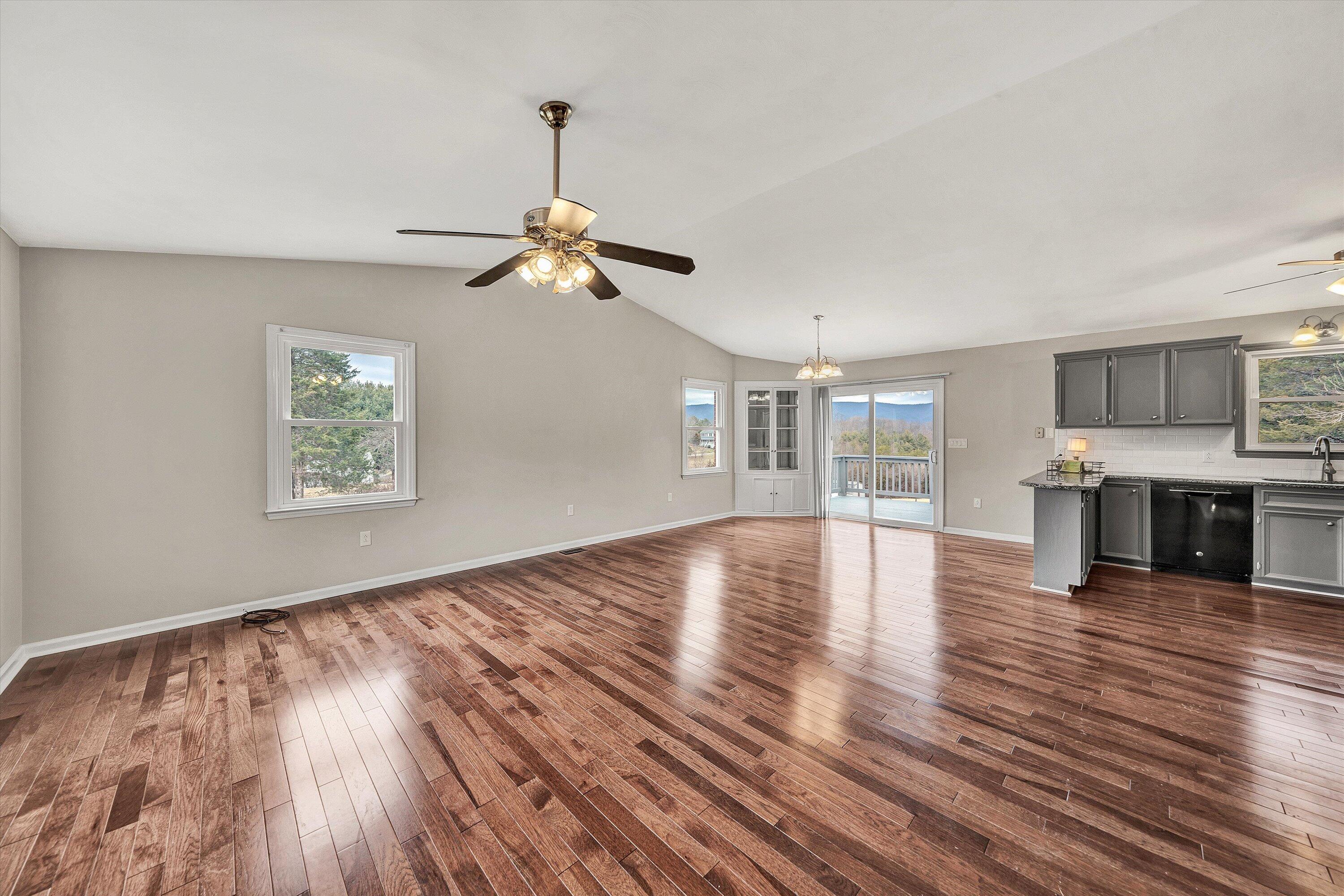 3862 Country Club Road Troutville, VA 24175 - Photo 9 of 52 05-DSC00313