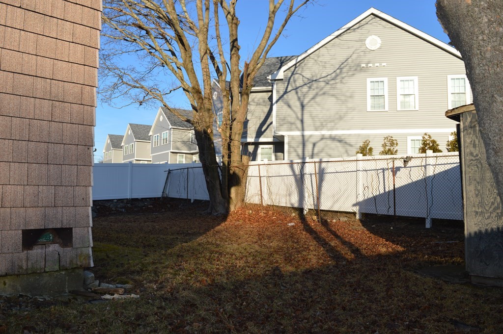 135 Old Warren Road Swansea, MA 02777 - Photo 9 of 11 Gallery Image 9