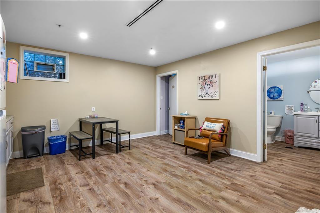 1841 Universal Road Pittsburgh, PA 15235 - Photo 29 of 39