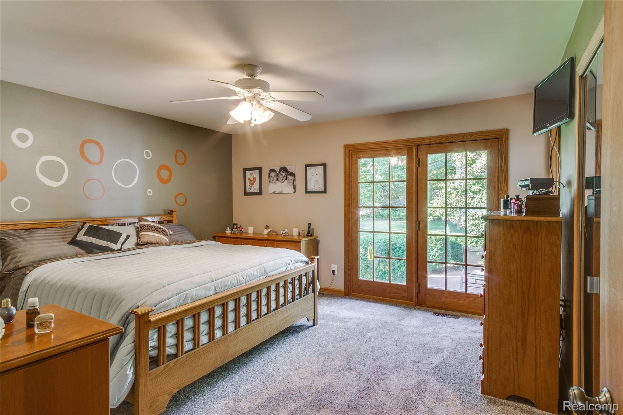 14243 Newburgh Road Livonia, MI 48154 - Photo 13 of 25 Interiors (28 of 37).jpg