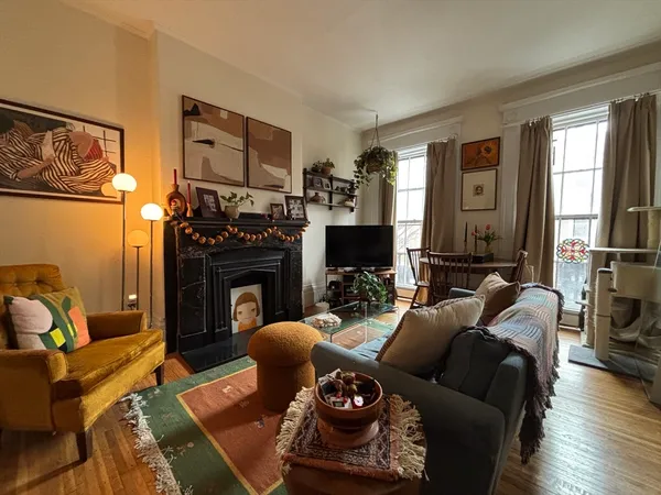 $3,250 | 69 Charles Street, Unit 1, Boston, MA 02114