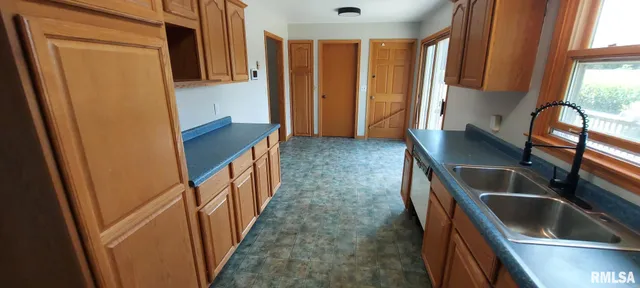 $230,000 | 2390 Highway 150, Rio, IL 61472