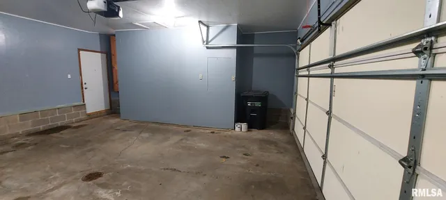 $230,000 | 2390 Highway 150, Rio, IL 61472