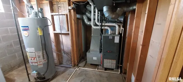 $230,000 | 2390 Highway 150, Rio, IL 61472