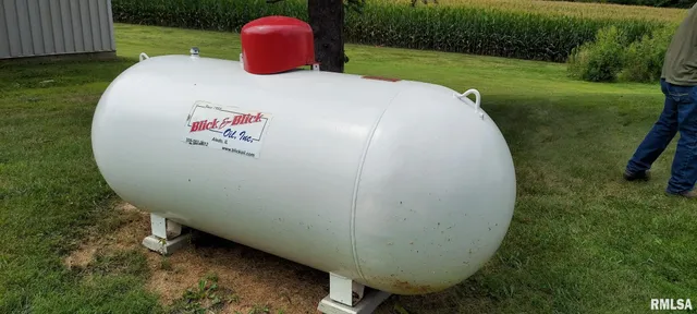 $230,000 | 2390 Highway 150, Rio, IL 61472