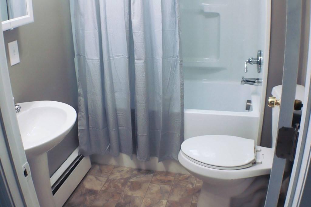 503 Peckham Street Fall River, MA 02721 - Photo 5 of 18