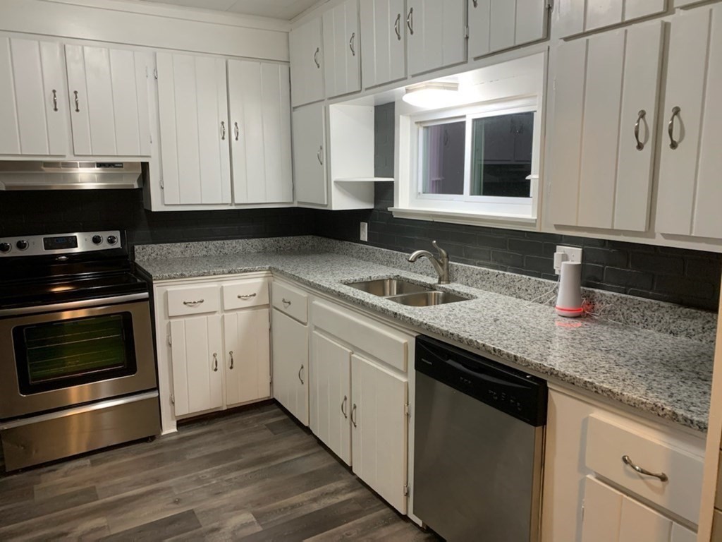 503 Peckham Street Fall River, MA 02721 - Photo 8 of 18