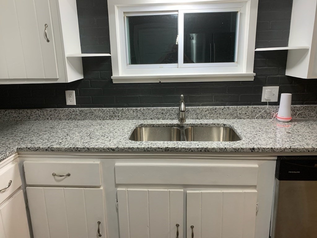 503 Peckham Street Fall River, MA 02721 - Photo 9 of 18