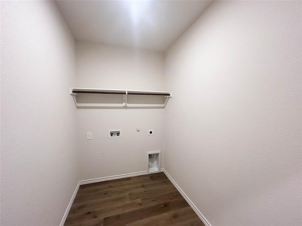935 Keystone Court Ferris, TX 75125 - Photo 7 of 23 Gallery Image 7
