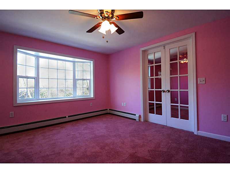 121 Post Road Westerly, RI 02891 - Photo 11 of 22 Living Room.