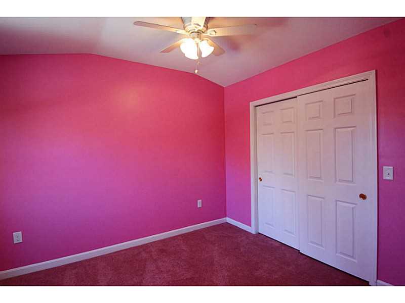 121 Post Road Westerly, RI 02891 - Photo 12 of 22 Den/Family/Great Room.