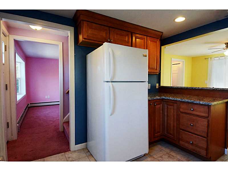 121 Post Road Westerly, RI 02891 - Photo 4 of 22 Kitchen.