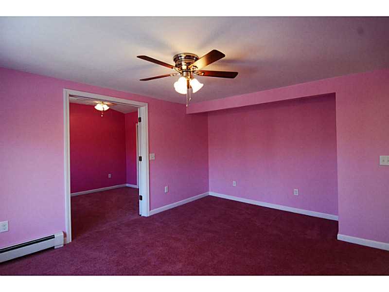 121 Post Road Westerly, RI 02891 - Photo 8 of 22 Living Room.