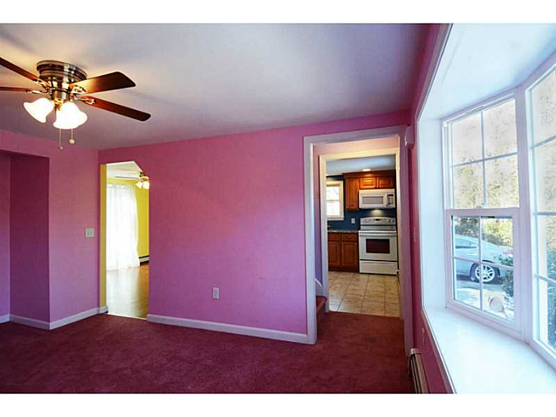 121 Post Road Westerly, RI 02891 - Photo 9 of 22 Living Room.