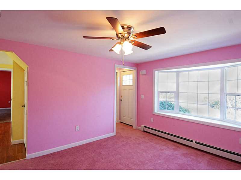 121 Post Road Westerly, RI 02891 - Photo 10 of 22 Living Room.