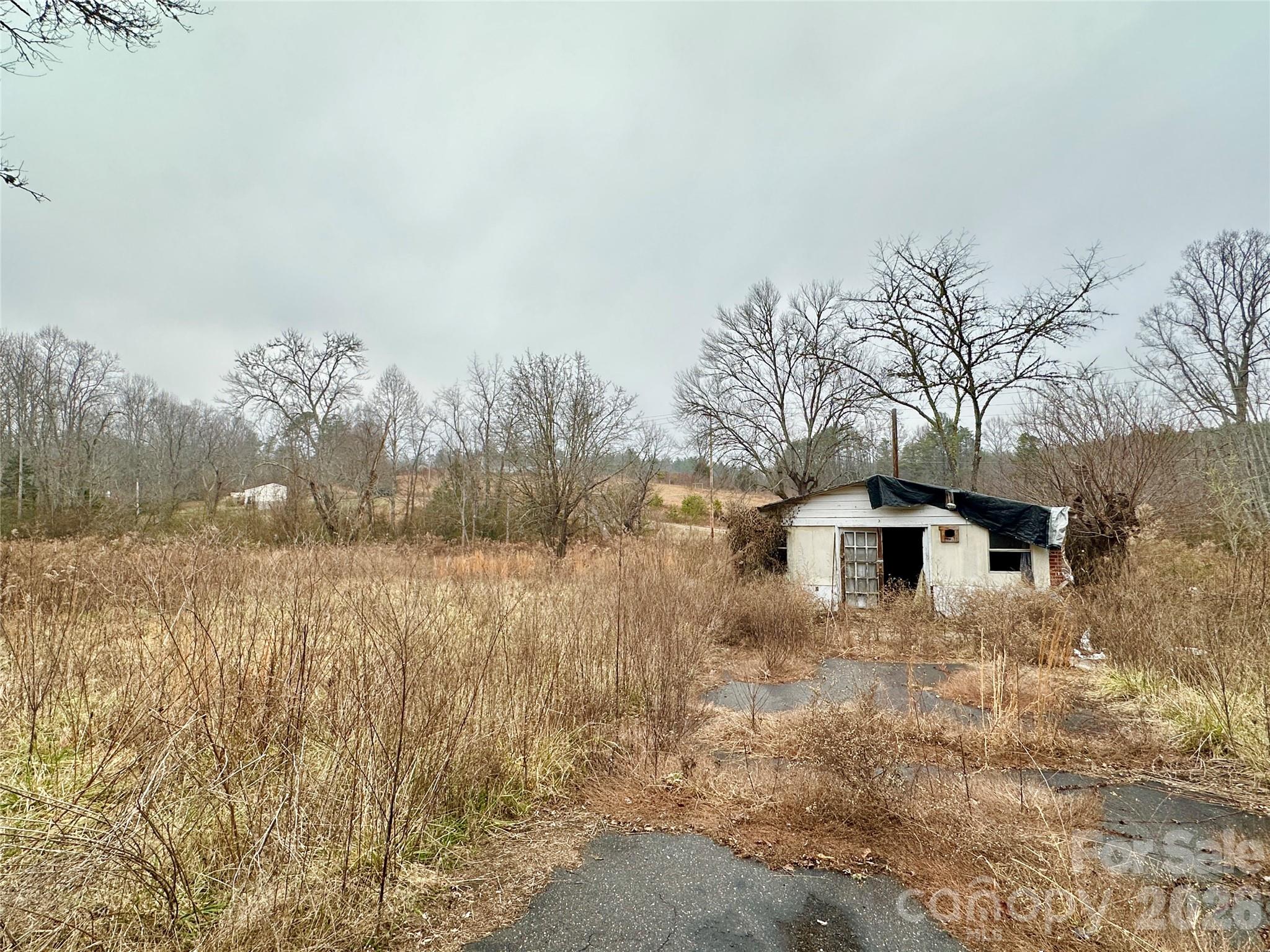 2735 Piney Road Morganton, NC 28655 - Photo 4 of 14