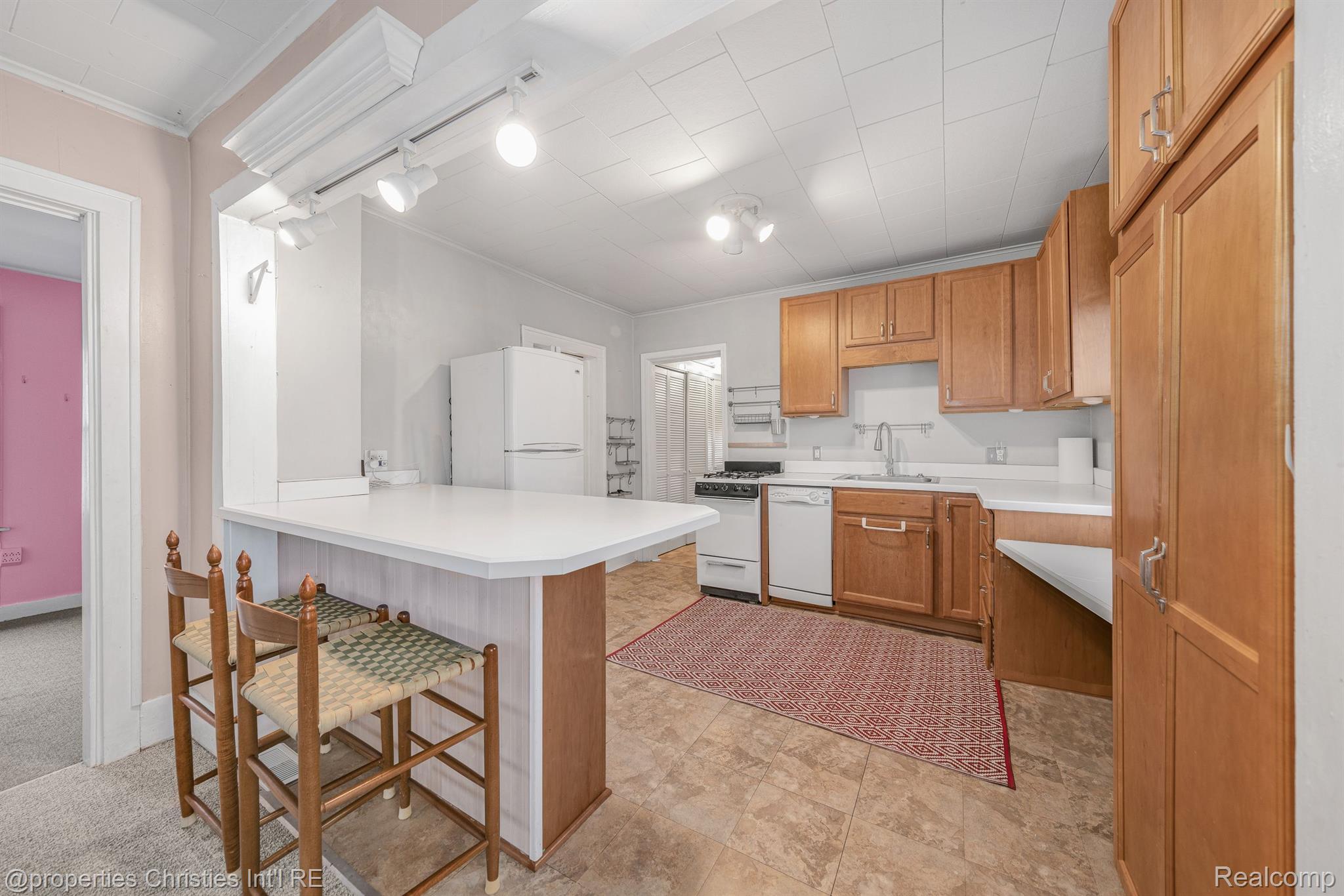 3329 Harvard Road Royal Oak, MI 48073 - Photo 8 of 27 Gallery Image 8