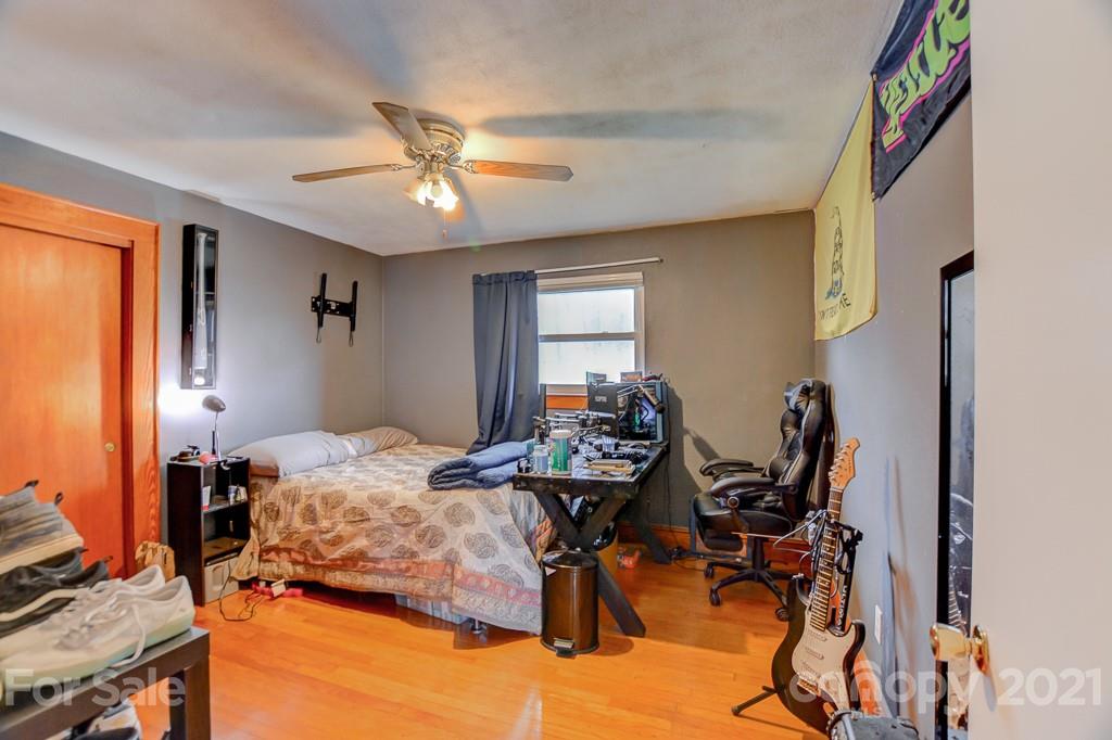 339 Morgan Road Candler, NC 28715 - Photo 14 of 37 Gallery Image 14
