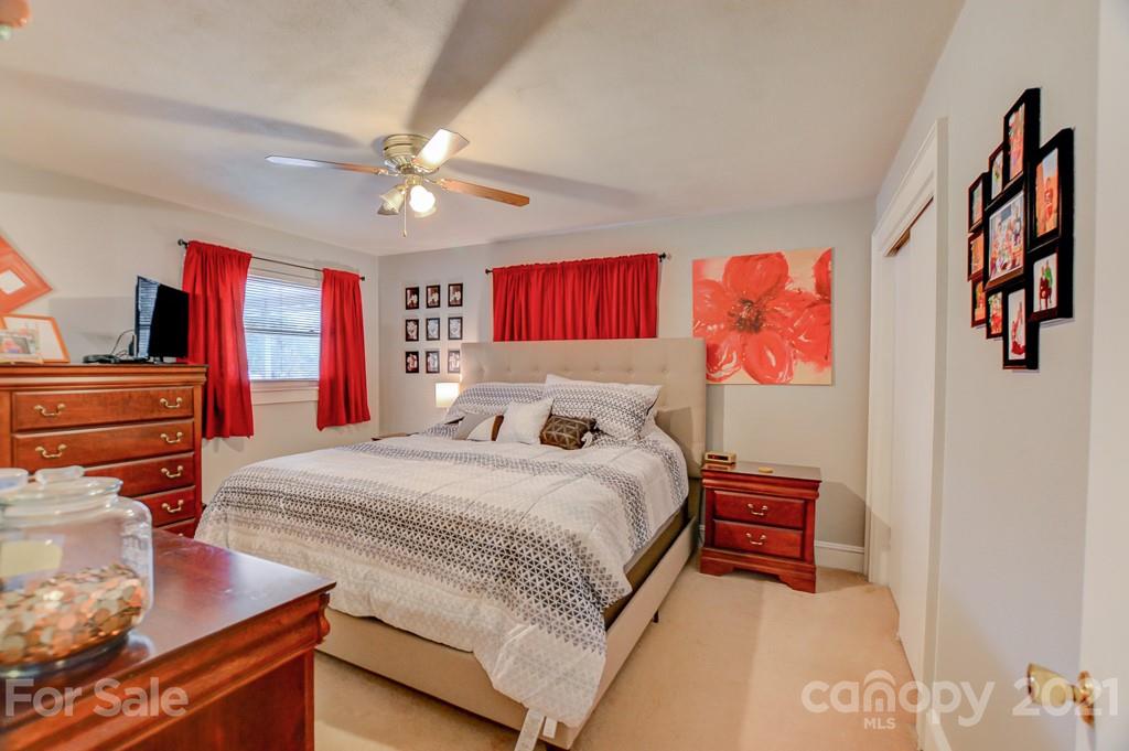 339 Morgan Road Candler, NC 28715 - Photo 15 of 37 Gallery Image 15