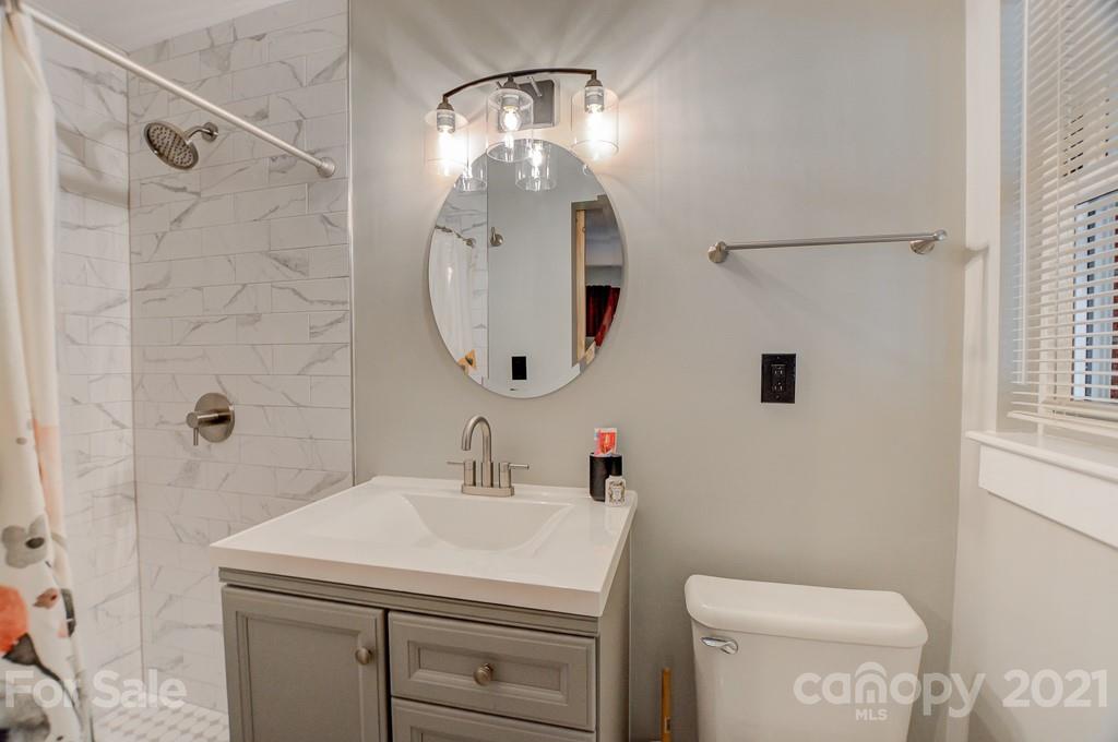 339 Morgan Road Candler, NC 28715 - Photo 16 of 37 Gallery Image 16