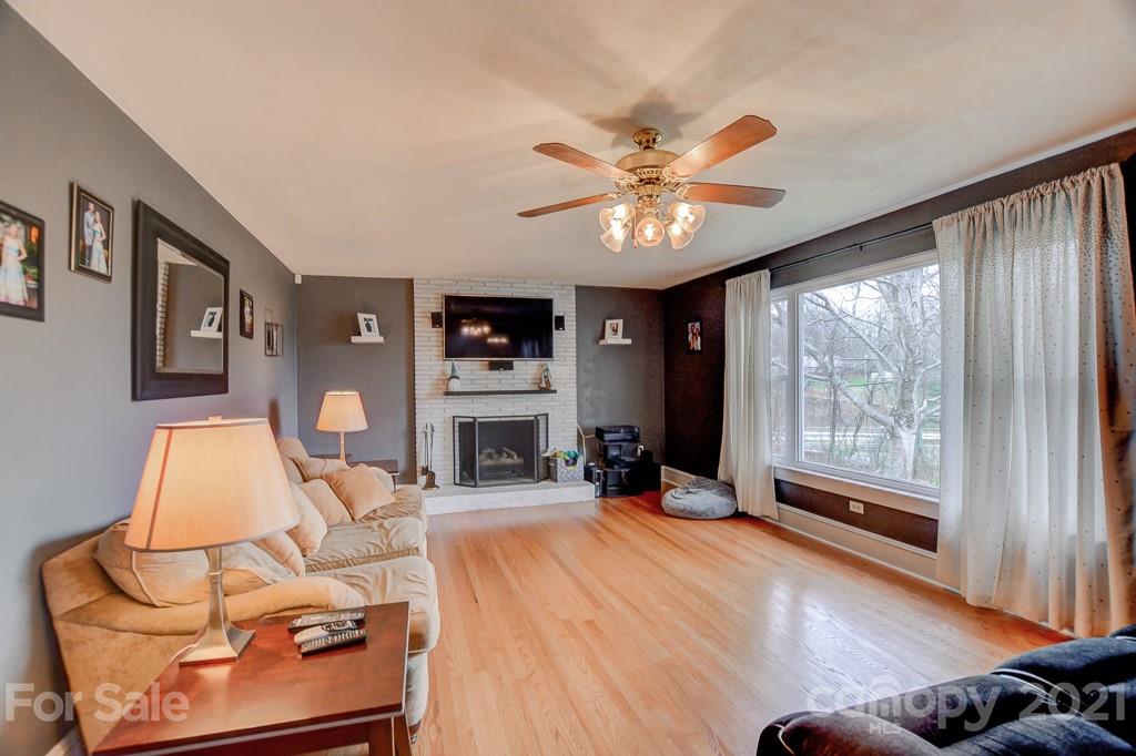 339 Morgan Road Candler, NC 28715 - Photo 3 of 37 Gallery Image 3