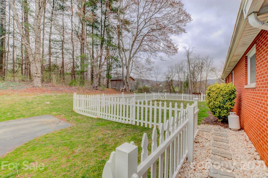 339 Morgan Road Candler, NC 28715 - Photo 23 of 37 Gallery Image 23