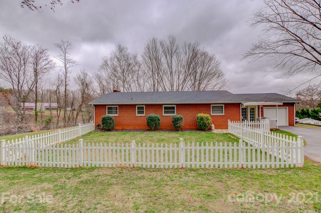 339 Morgan Road Candler, NC 28715 - Photo 24 of 37 Gallery Image 24