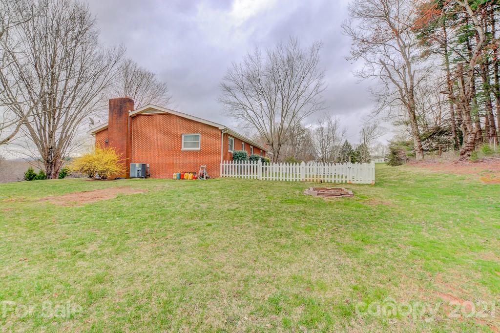 339 Morgan Road Candler, NC 28715 - Photo 27 of 37 Gallery Image 27