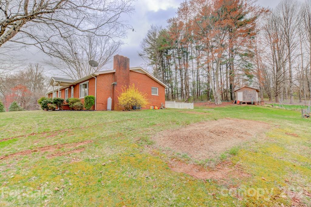 339 Morgan Road Candler, NC 28715 - Photo 28 of 37 Gallery Image 28