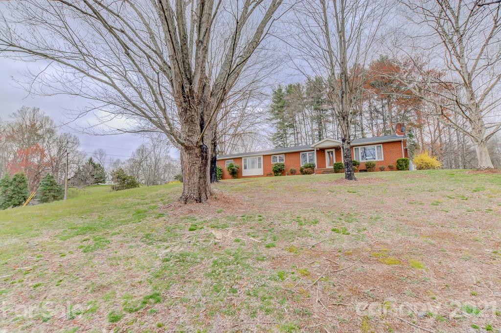 339 Morgan Road Candler, NC 28715 - Photo 34 of 37 Gallery Image 34