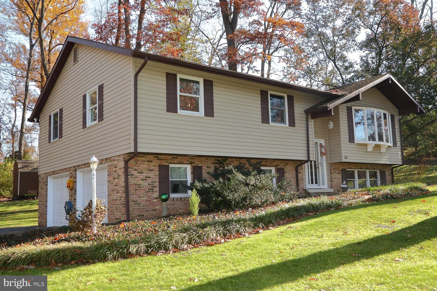 590 Miller Road Elizabethtown, PA 17022 - Photo 2 of 28 Front