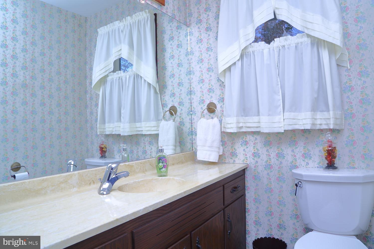 590 Miller Road Elizabethtown, PA 17022 - Photo 13 of 28 Bathroom