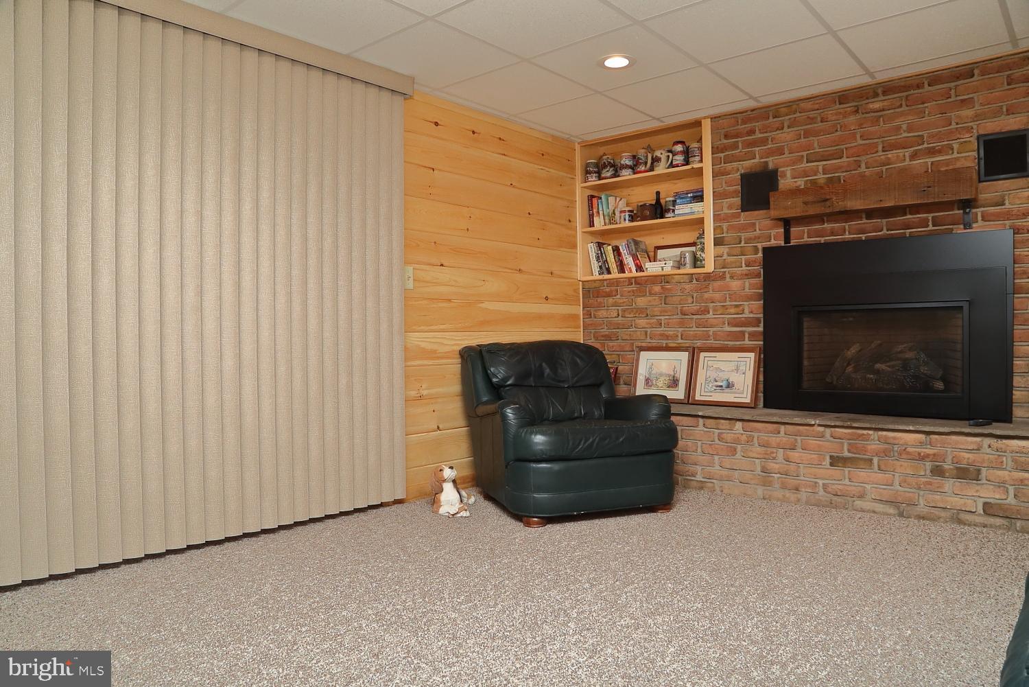 590 Miller Road Elizabethtown, PA 17022 - Photo 19 of 28 Family Room