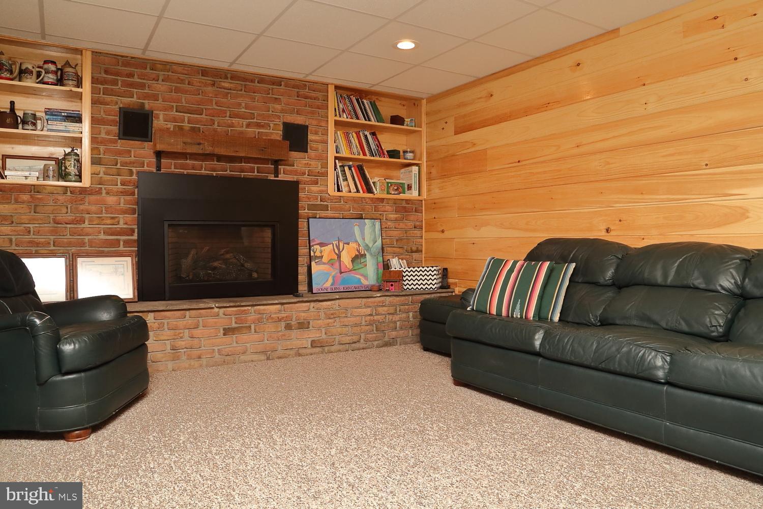 590 Miller Road Elizabethtown, PA 17022 - Photo 20 of 28 Family Room