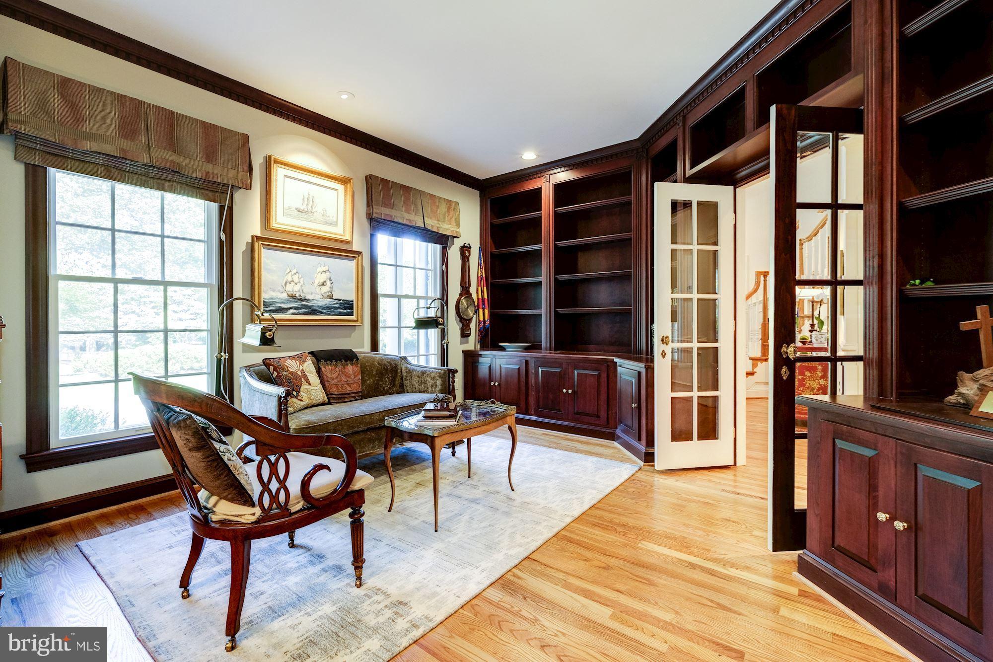 11204 River View Drive Potomac, MD 20854 - Photo 18 of 48 Main Level - Library