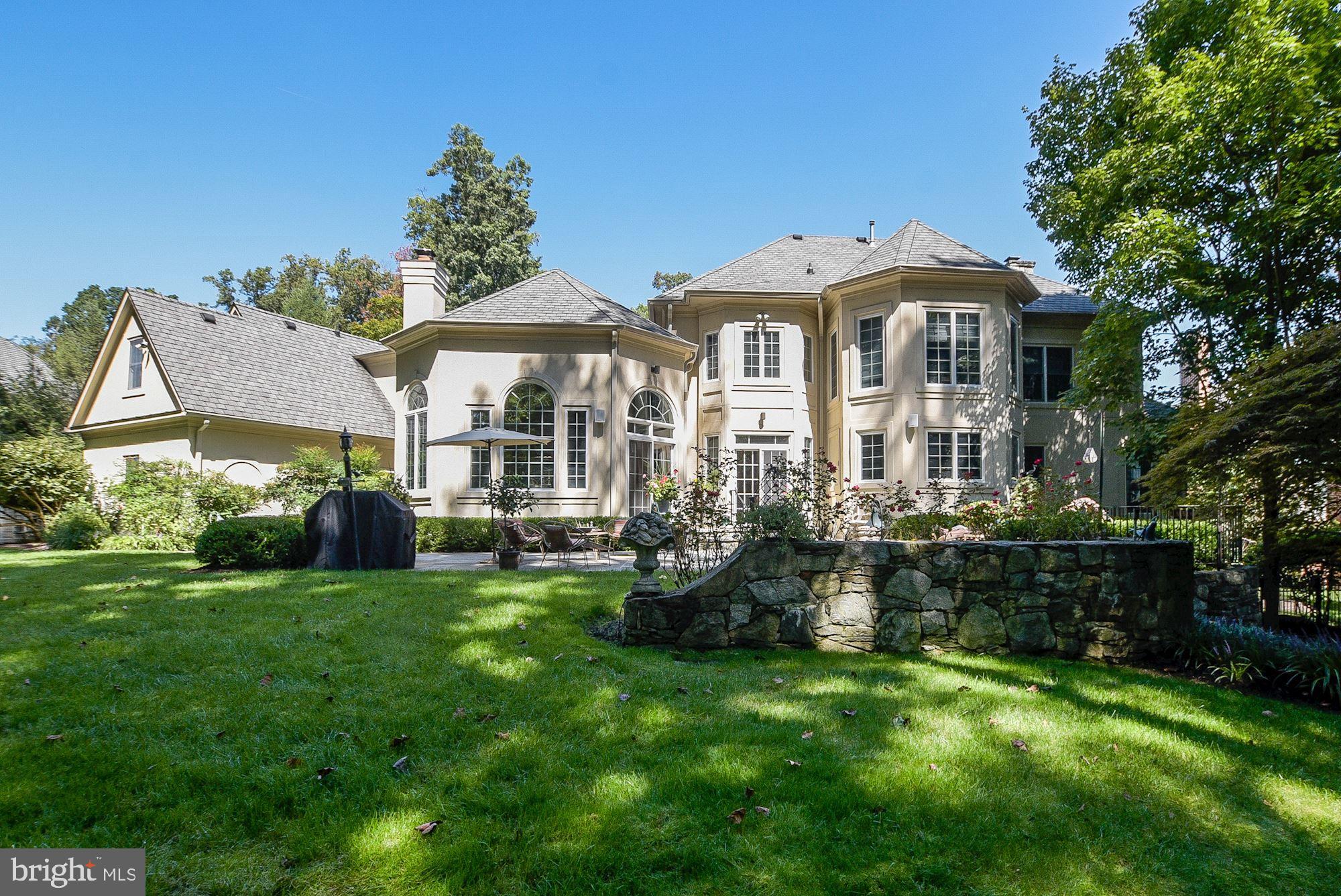 11204 River View Drive Potomac, MD 20854 - Photo 3 of 48 Exterior - Rear