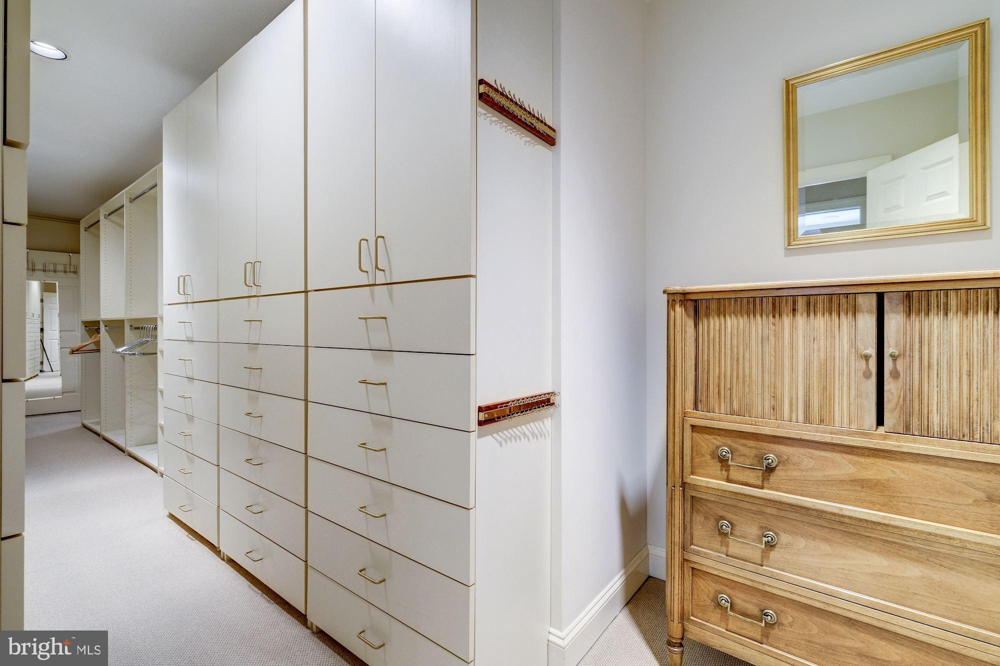 11204 River View Drive Potomac, MD 20854 - Photo 27 of 48 Upper Level - Owner Walk-In-Closet