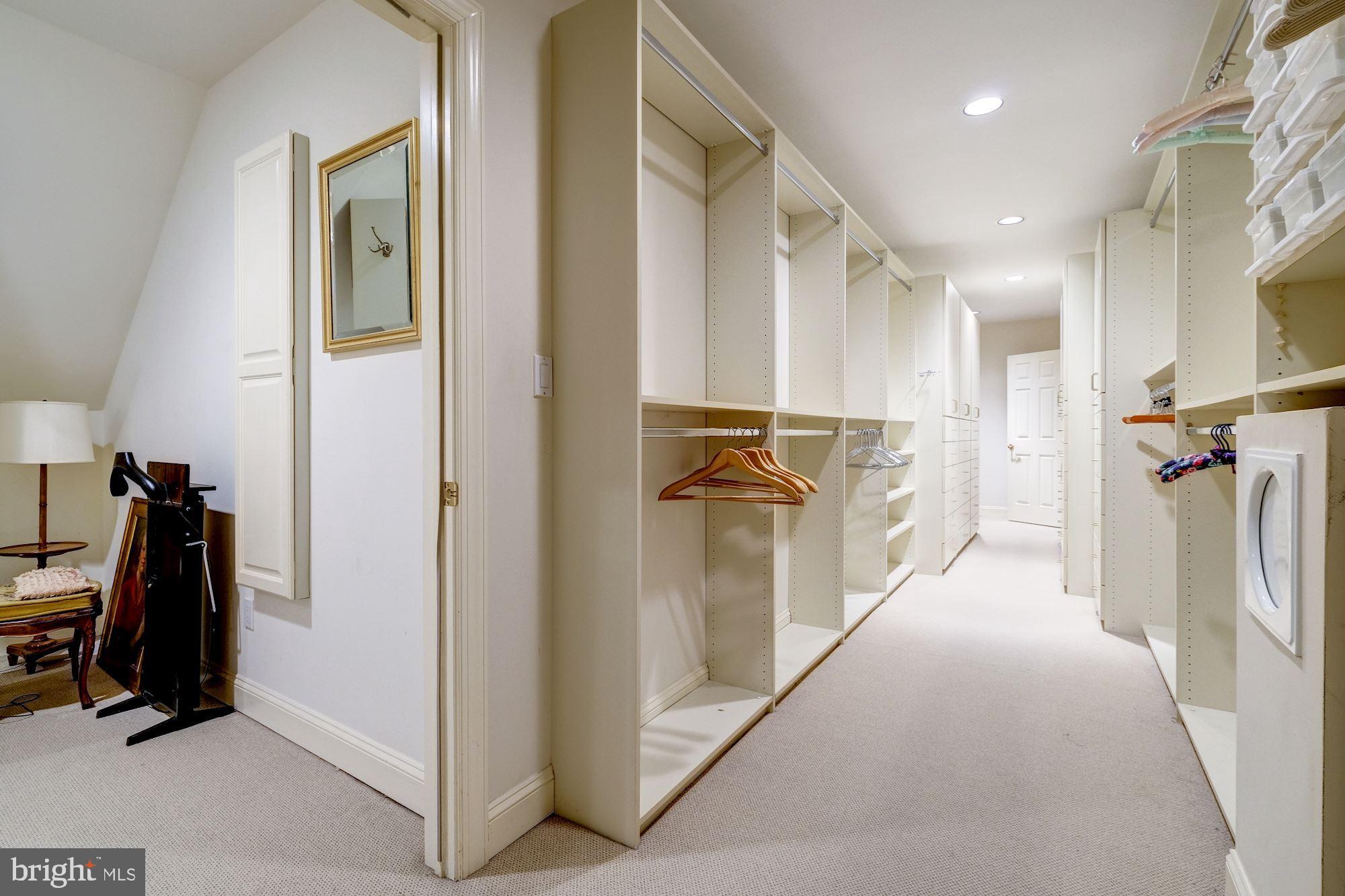 11204 River View Drive Potomac, MD 20854 - Photo 28 of 48 Upper Level - Owner Walk-In-Closet